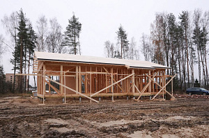 Строительство одноэтажного каркасного дома 100 м² из сухой строганой доски в КП Заря-4