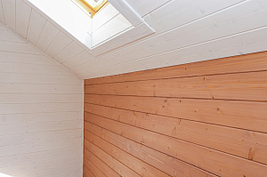 Внутренняя покраска отделки из дерева и лестницы составами Nordic Sauna и Harwood в КП Подушкино 2