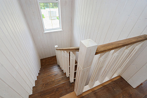 Внутренняя покраска отделки из дерева и лестницы составами Nordic Sauna и Harwood в КП Подушкино 2