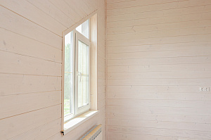 Внутренняя покраска отделки из дерева и лестницы составами Nordic Sauna и Harwood в КП Подушкино 2