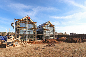 Строительство дуплекса 168 м² с отделкой планкеном и фальцем в КП Отрада-Виладж